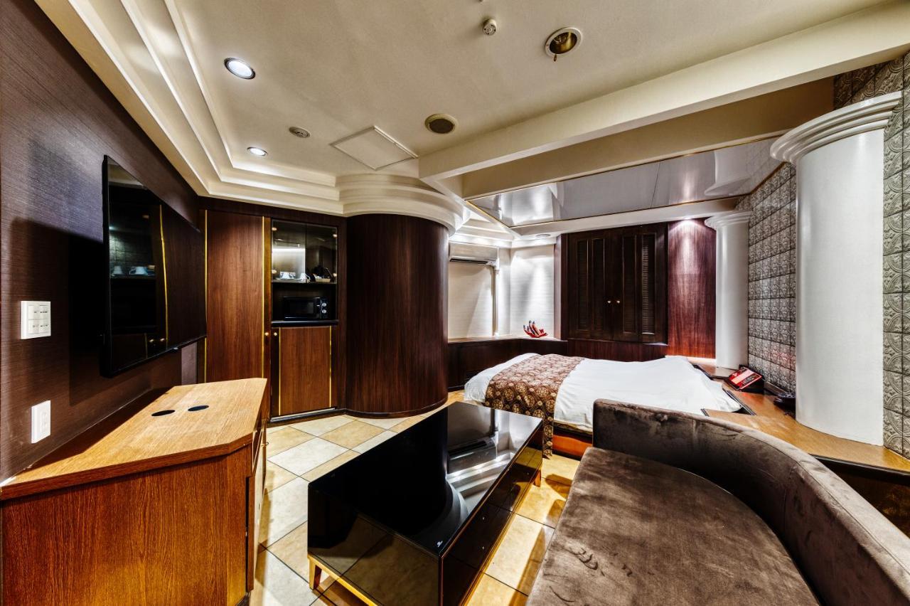 Hotel Artia Dinosaur Machida -Adult Only Kamiseya Exterior foto